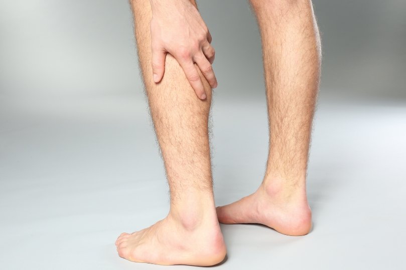 Le gambe pesanti non dipendono solo dal caldo (e nemmeno dalla circolazione)