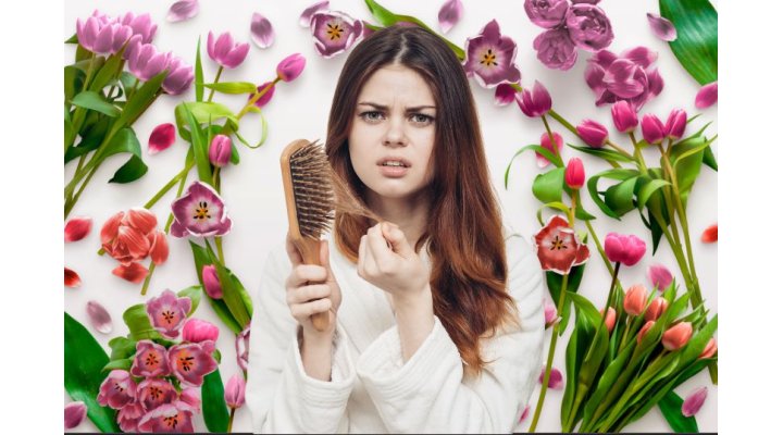 Come Fermare la Caduta dei Capelli in Primavera? La spiegazione del Tricologo