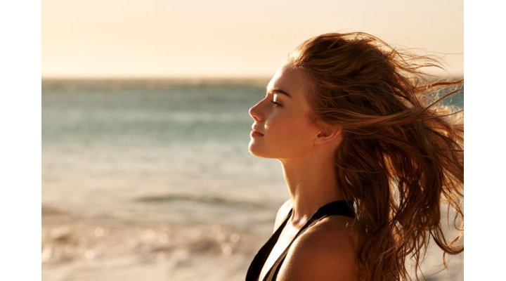 Come migliorare l'aspetto dei capelli: Guida completa estate 2025