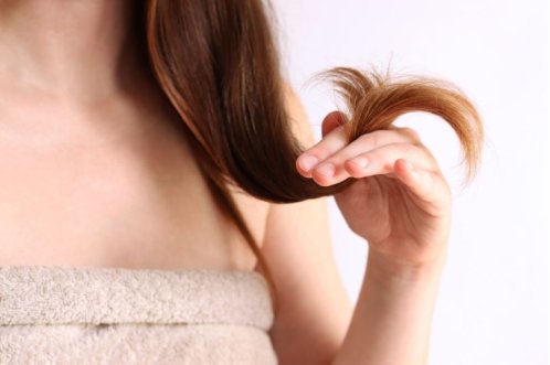 Guida alle Vitamine per Capelli: Cosa Dice il Tricologo
