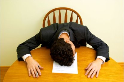 Perché Sono Sempre Stanco? Guida alla stanchezza cronica e integratori